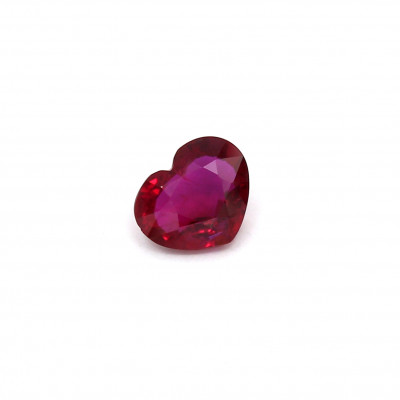 0.87克拉鲜色VI1心形莫桑比克红宝石