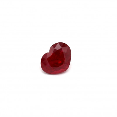 0.89克拉鲜色VI1心形莫桑比克红宝石