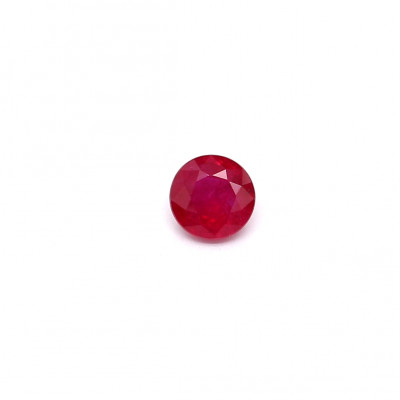 0.35克拉鲜色轻微内含物圆形缅甸红宝石